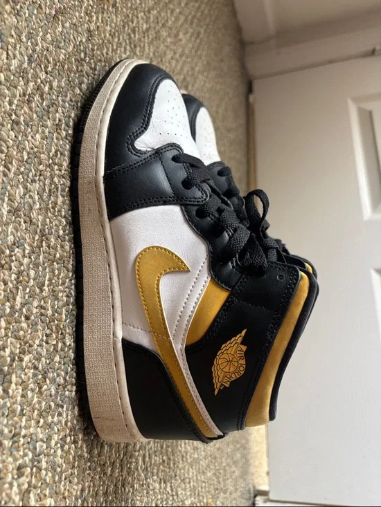 Air Jordan 1 Black White & Gold High-Top Sneakers - Picture 2 of 6